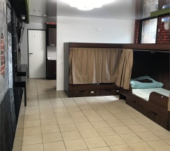 Одно спальное место в общем пятиместном номере в Maziiz hotel на Советском
