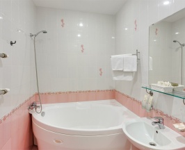 Делюкс DBL в Home room на Мирном