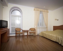 Номер стандарт с 1 двуспальной кроватью в Ассоль