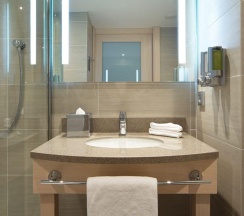 Номер стандарт с 2 односпальными кроватями в Hampton by Hilton Moscow Strogino