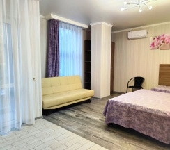 Семейный номер Superior с балконом и с красивым видом из окна в Camelia