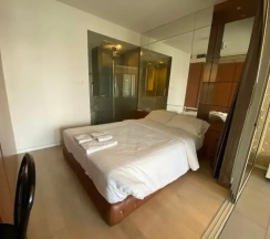 Четырёхместный номер Deluxe с балконом в BoonRumpa Condotel