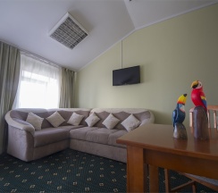 Семейный с диваном в Бахет