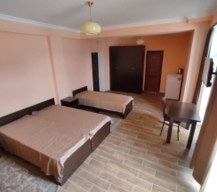 Стандартный четырехместный номер в Hotel rezord