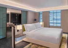 Двухместный люкс с террасой Presidential двуспальная кровать в DoubleTree by Hilton Bangkok Ploenchit