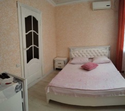 Семейные апартаменты с 2 комнатами в Уютный дворик