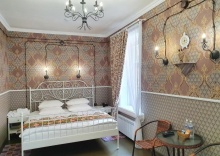 Номер улучшенный с 1 двуспальной кроватью "Купеческий" в Hotel Heivic House