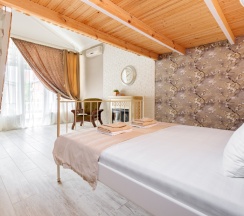 Шестиместный номер Economy в Прованс