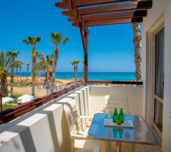 Двухместная студия с видом на море 2 отдельные кровати в Louis Althea Beach Hotel