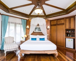 Двухместная вилла Standard с балконом двуспальная кровать в Phusanfah Resort
