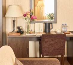 Двухместный полулюкс с красивым видом из окна двуспальная кровать в Kainar