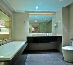 Трёхместный номер Premier в Отель The Ashlee Heights Patong Hotel & Suites