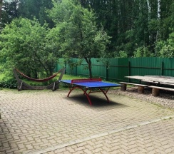 Шестиместный коттедж с балконом и с красивым видом из окна в Филин дом