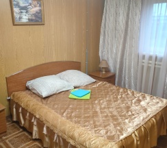 Трехместный двухкомнатный номер в Rest