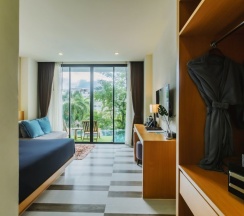 Двухместный номер Classic Pool Access двуспальная кровать в The Lunar Patong