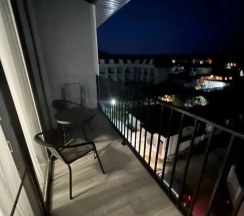 Трёхместный номер Standard с балконом и с красивым видом из окна в Отель BlackSeaHotel Ldzaa