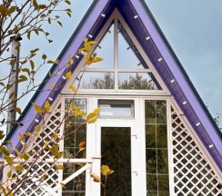 Лавандовый дом в А у реки