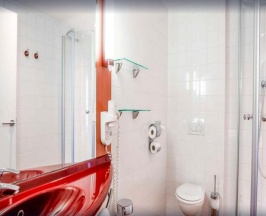 Семейный номер Standard в Leonardo Hotel Salzburg City Center
