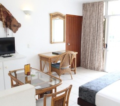 Студия с балконом в The Melanesian Port Vila Hotel