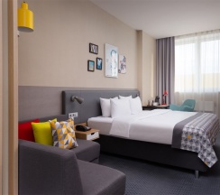 Делюкс с 1 кроватью king-size (200*200) в Holiday Inn Perm