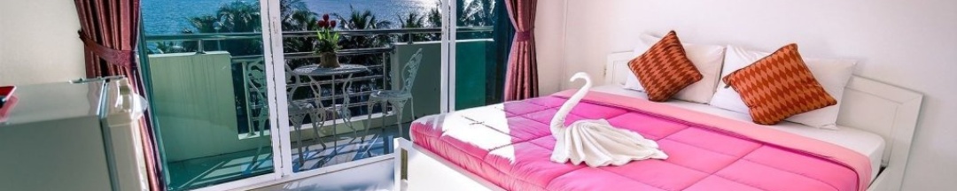 Двухместный номер Standard с балконом двуспальная кровать в Bird Hotel