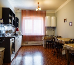 Общий номер до 20 гостей с двухъярусными кроватями (Мужской) в Dom hostel