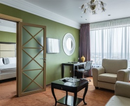 Люкс в Cosmos Izhevsk Hotel