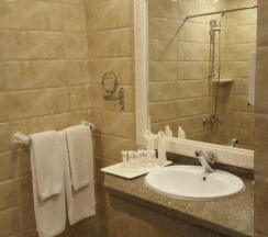 Четырёхместное бунгало с 2 комнатами с балконом в Mirage Bay Resort and Aqua Park