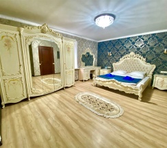 Делюкс в Версаль