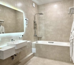 Люкс делюкс в Bridge hotel