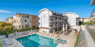 Кумкёй: Отель A Hotel Side