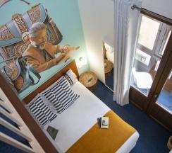 Четырёхместный семейный номер Standard с балконом в Casual Ilbira Granada Hotel