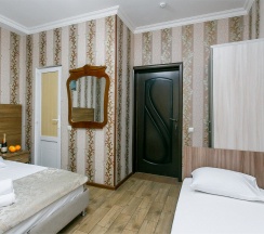 3-х местный стандарт с балконом - Просвещения 85а в Атмосфера Гранд