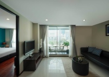 Номер Standard с 2 комнатами двуспальная кровать в Silom Lofts Hotel