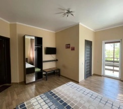 Трёхместный номер Standard с балконом в Фортуна