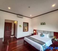 Люкс с видом на бассейн в Santa Garden Resort