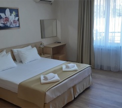 3-х местный в Орхидея