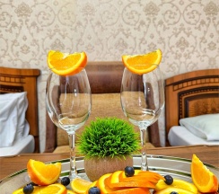 Пятиместный номер /Без питания или ALL INCLUSIVE + BAR в Лооотель