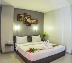 Двухместный номер двуспальная кровать в Holiday Home Patong