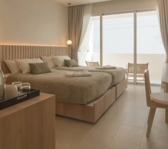 Номер Superior с балконом в Niranapa Boutique Resort
