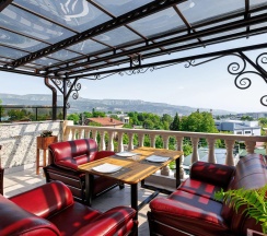 Номер полулюкс улучшенный с 1 двуспальной кроватью Горизонты мечты в Ночной квартал