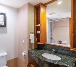 Люкс Premier с 2 комнатами с видом на поле для гольфа в Отель Homm Suites Laguna