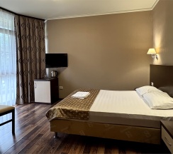 Двухместный улучшенный номер DOBLE с балконом в LaManсhe