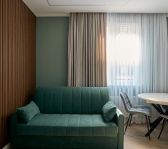 Апартаменты Комфорт с балконом и видом на горы в Alba inn apartments