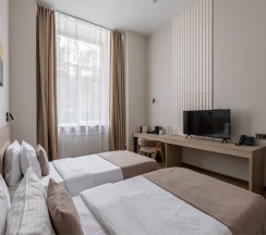 Двухместный номер «ДЕЛЮКС» с двумя отдельными кроватями в Riverside Hotel