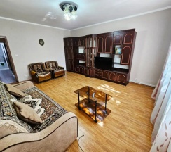 Коттедж с балконом в Кавказский уют