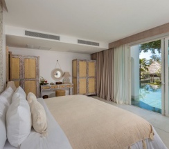 Люкс Pool Access в Eden Beach Khaolak Resort and Spa A Lopesan Collection Hotel