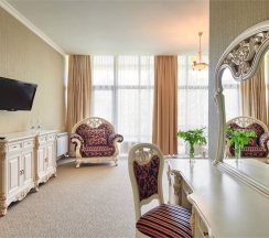 Junior Suite/ Джуниор Сьют (Полулюкс) в Plaza Essentuki