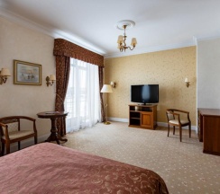 Номер полулюкс с 1 двуспальной кроватью в Imperial Resort&SPA