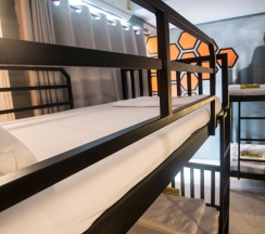 Двухместный номер Standard двуспальная кровать в Beehive Phuket Old Town - Hostel